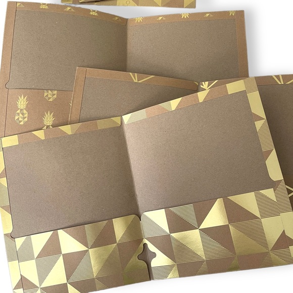 Studio C 2 Pocket Portfolio File Folders 3 - Picture 4 of 4